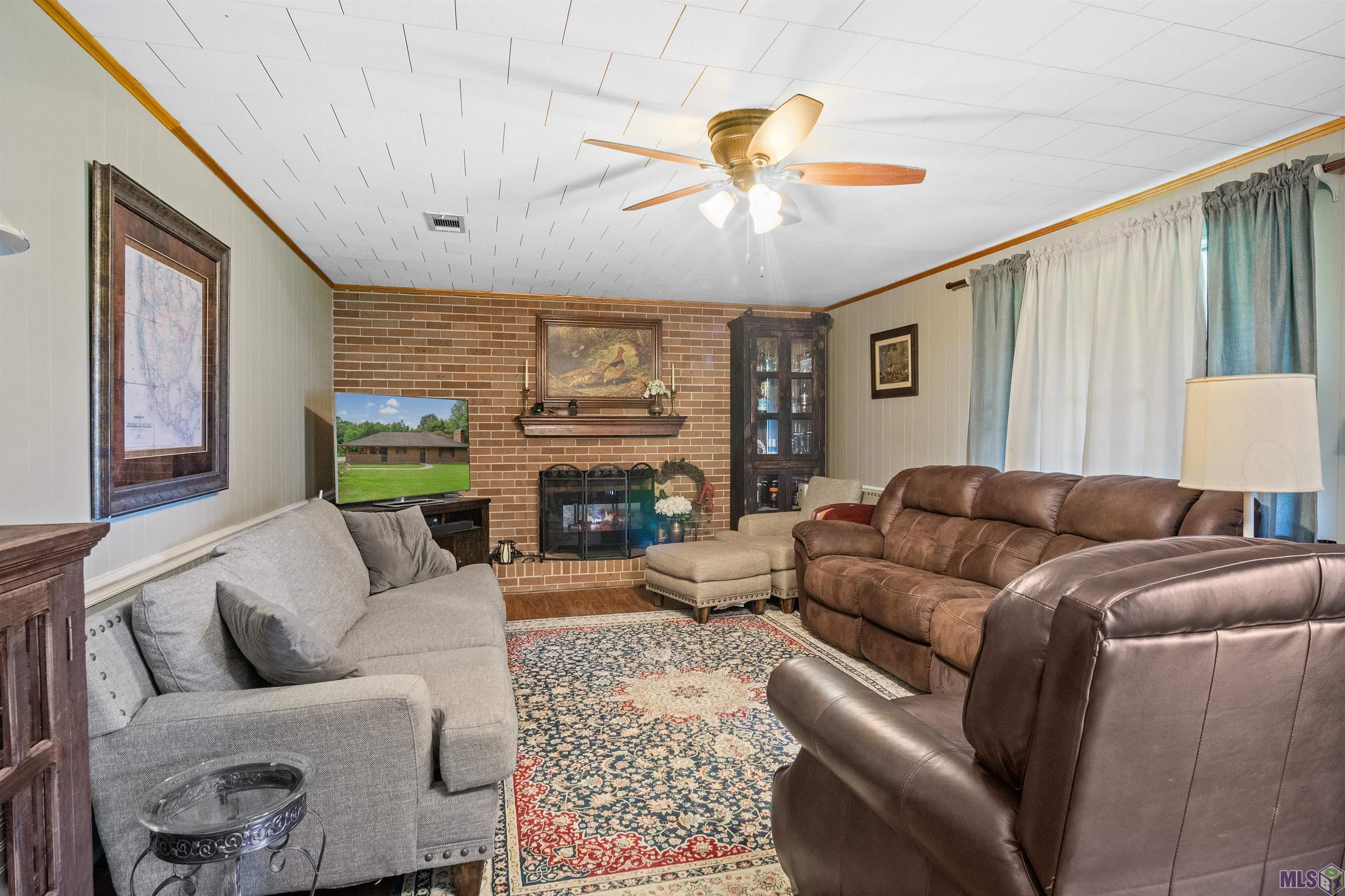 204 South River Road Denham Springs, LA 70726 - Photo 5 of 8 Gallery Image 5