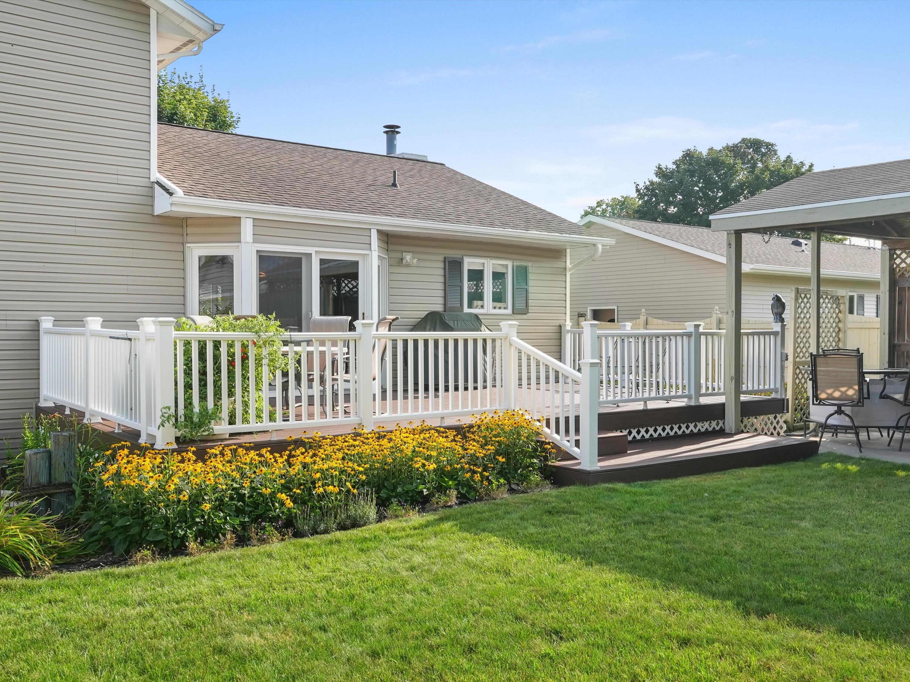 2810 44th Street Two Rivers, WI 54241 - Photo 9 of 50 10-DSC09662
