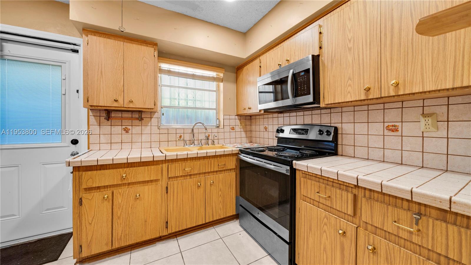 2615 Southwest 32nd Avenue Miami, FL 33133 - Photo 12 of 41