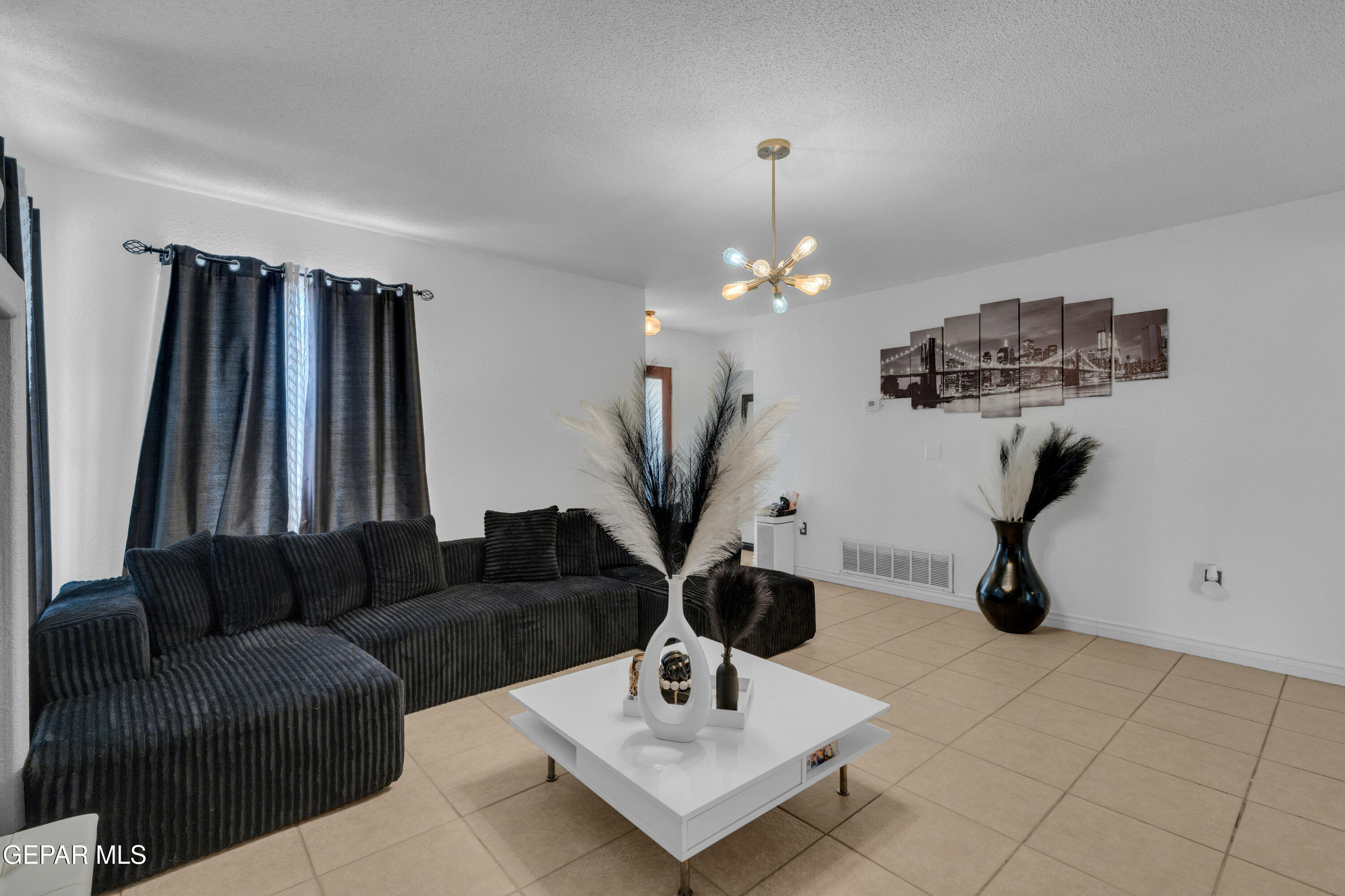 5758 Castle Way El Paso, TX 79932 - Photo 6 of 43 2 (3)
