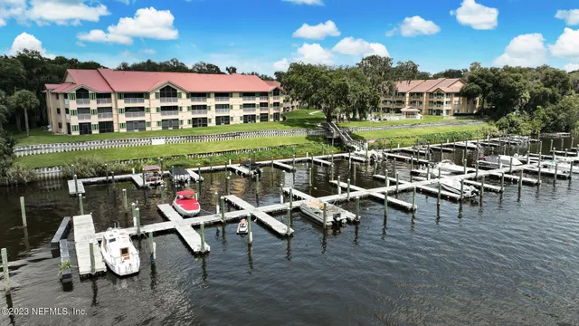 $449,500 | 99 Broad River Place, Unit 1301, Welaka, FL 32193