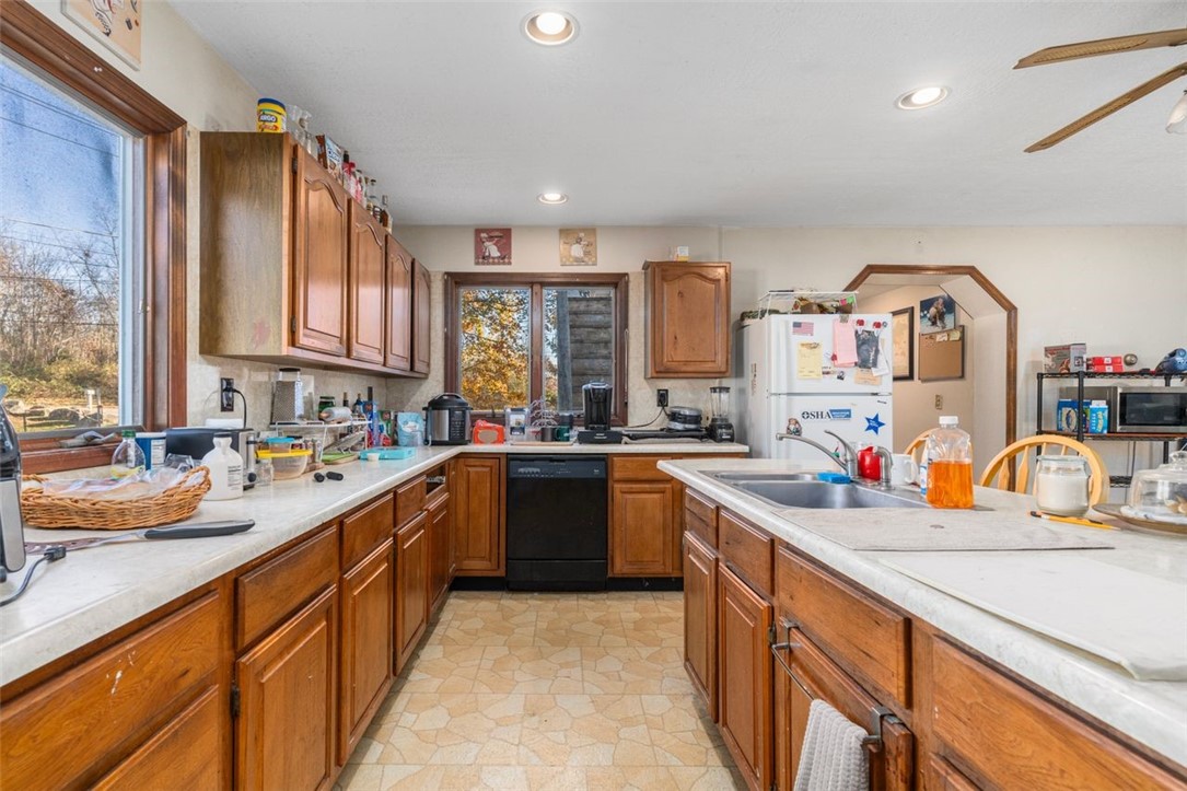 81 Old Hopkinton Road Westerly, RI 02891 - Photo 11 of 34