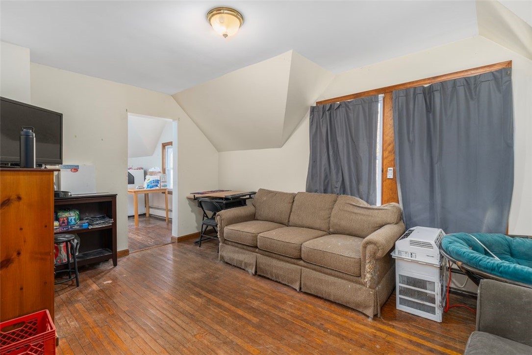 81 Old Hopkinton Road Westerly, RI 02891 - Photo 16 of 34 Second level unit