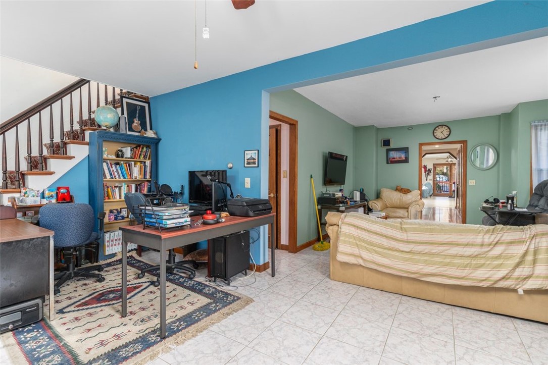 81 Old Hopkinton Road Westerly, RI 02891 - Photo 5 of 34 First level unit