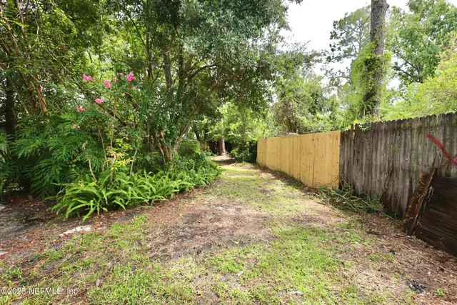 a front view of house with yard