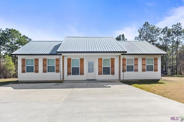 $249,000 | 26400 Ponchatoula Drive, Springfield, LA 70462