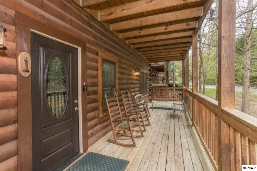 704 Grey Hawk Way Pigeon Forge, TN 37863 - Photo 3 of 29