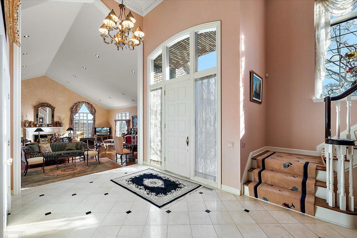 207 Lake Shore Road Grosse Pointe, MI 48236 - Photo 8 of 91