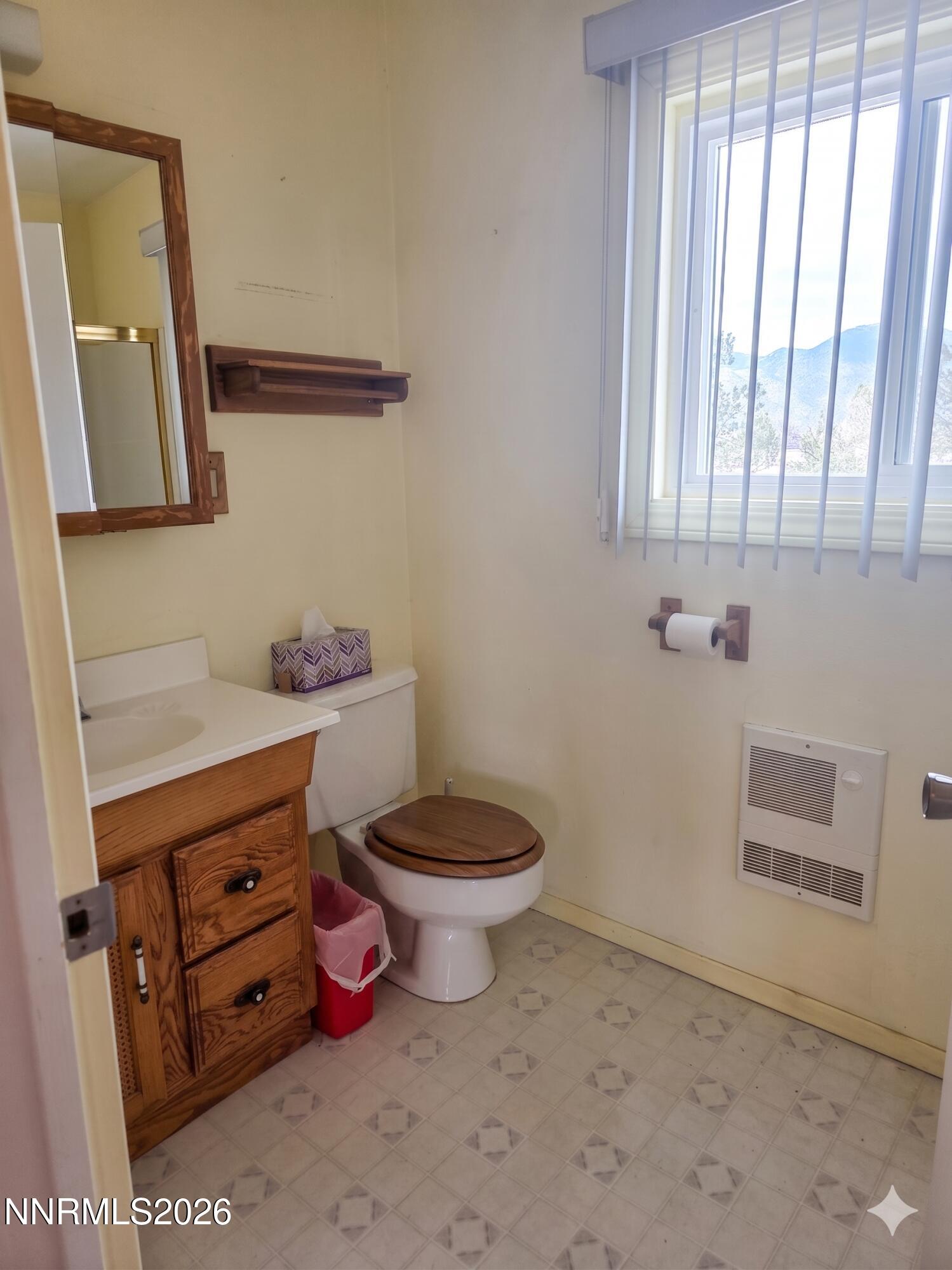 90 Artist View Road Wellington, NV 89444 - Photo 17 of 19 2nd Upstairs Full Bathroom