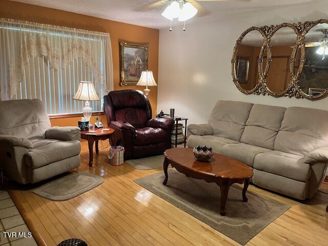 11239 Riverside Circle Pound, VA 24279 - Photo 14 of 27 IMG_4770