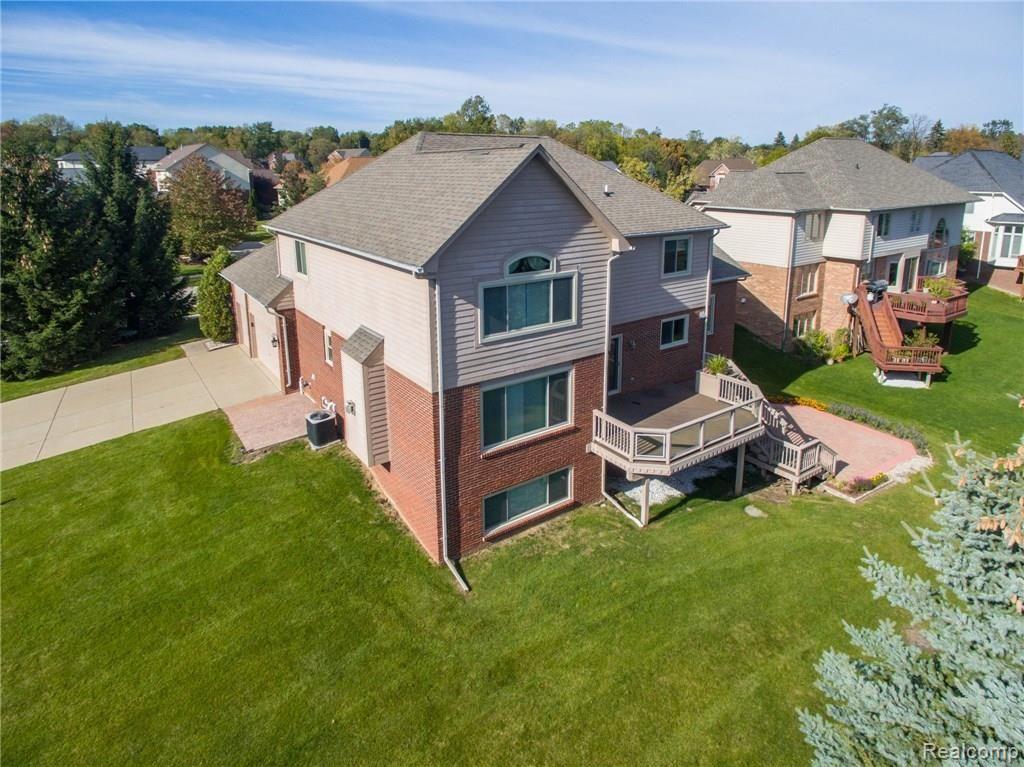6602 Chatham Circle Rochester, MI 48306 - Photo 5 of 58 chatham-7.jpg
