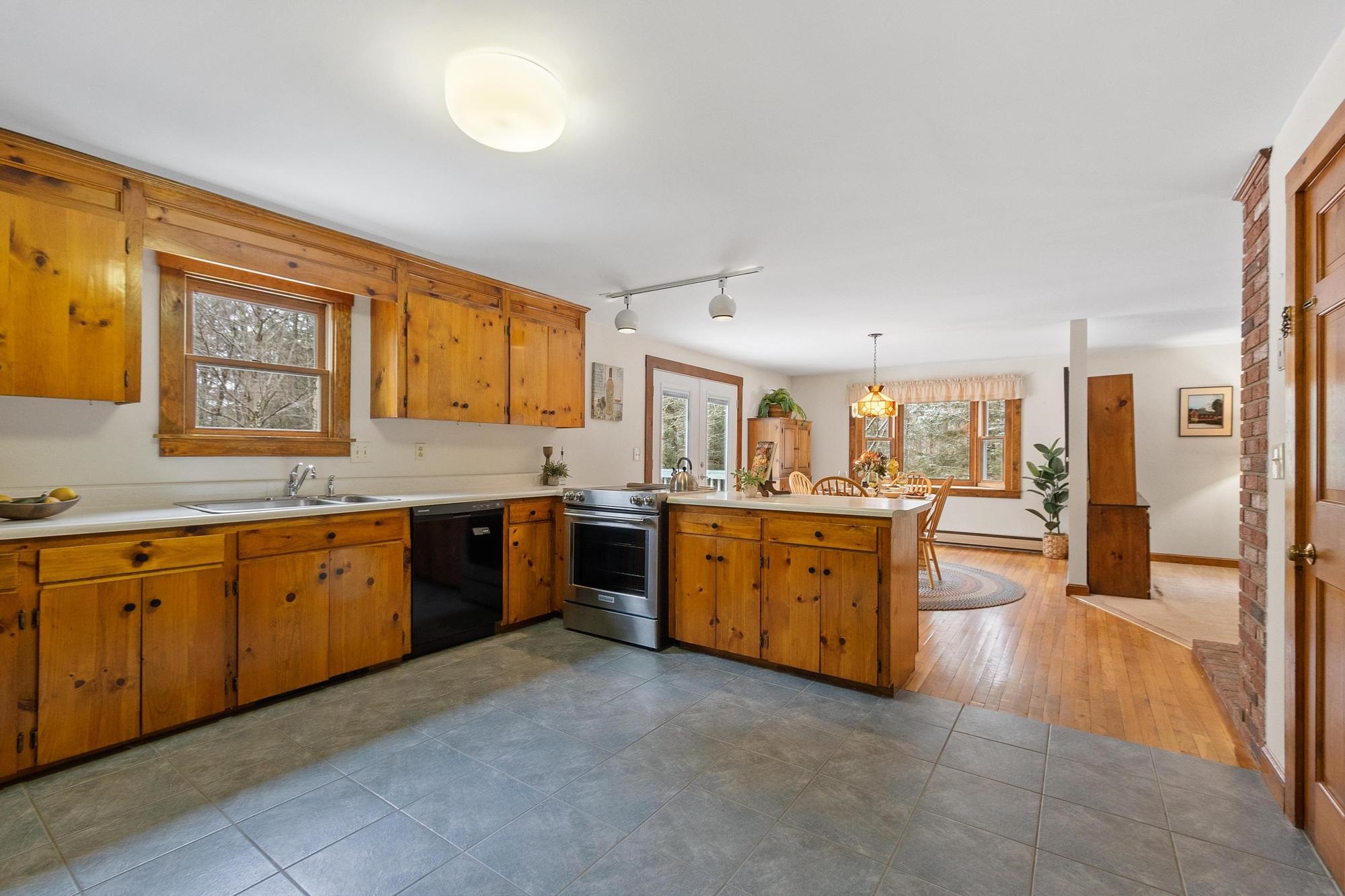 23 Greenbriar Road New Ipswich, NH 03071 - Photo 19 of 45 Gallery Image 19