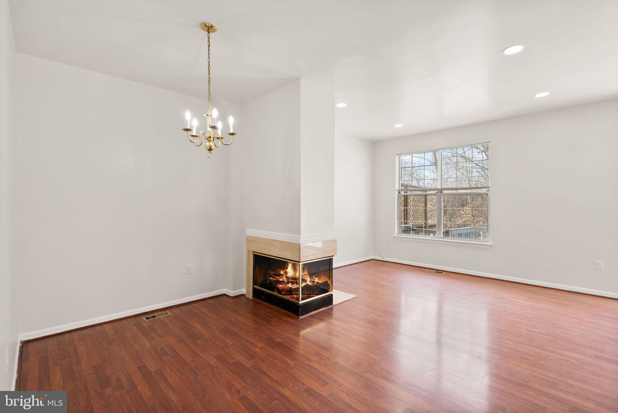 47621 Comer Square Sterling, VA 20165 - Photo 16 of 81 MAIN LEVEL DINING AND LIVING RMS