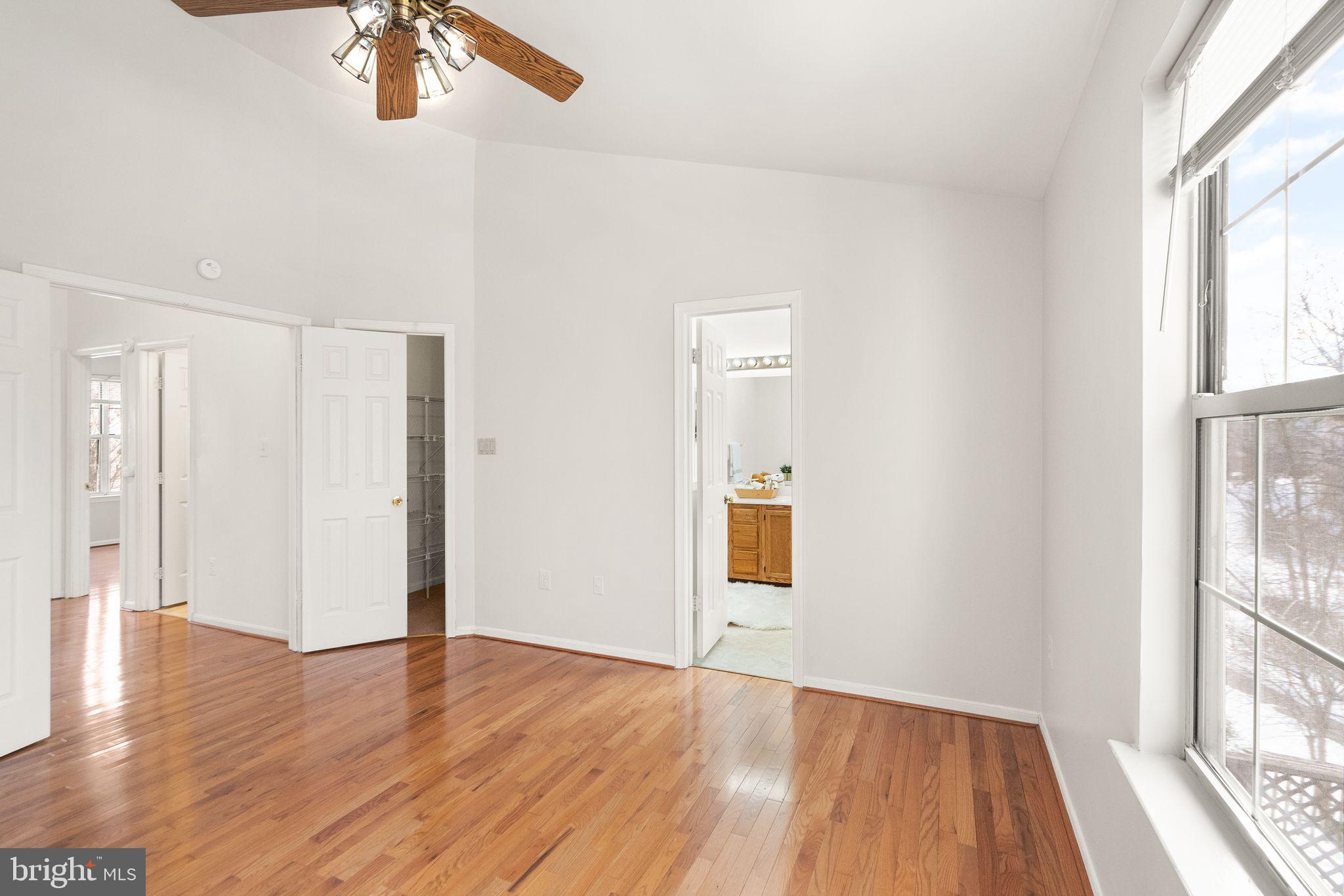 47621 Comer Square Sterling, VA 20165 - Photo 34 of 81 LUXURIOUS HARDWOOD FLOORS