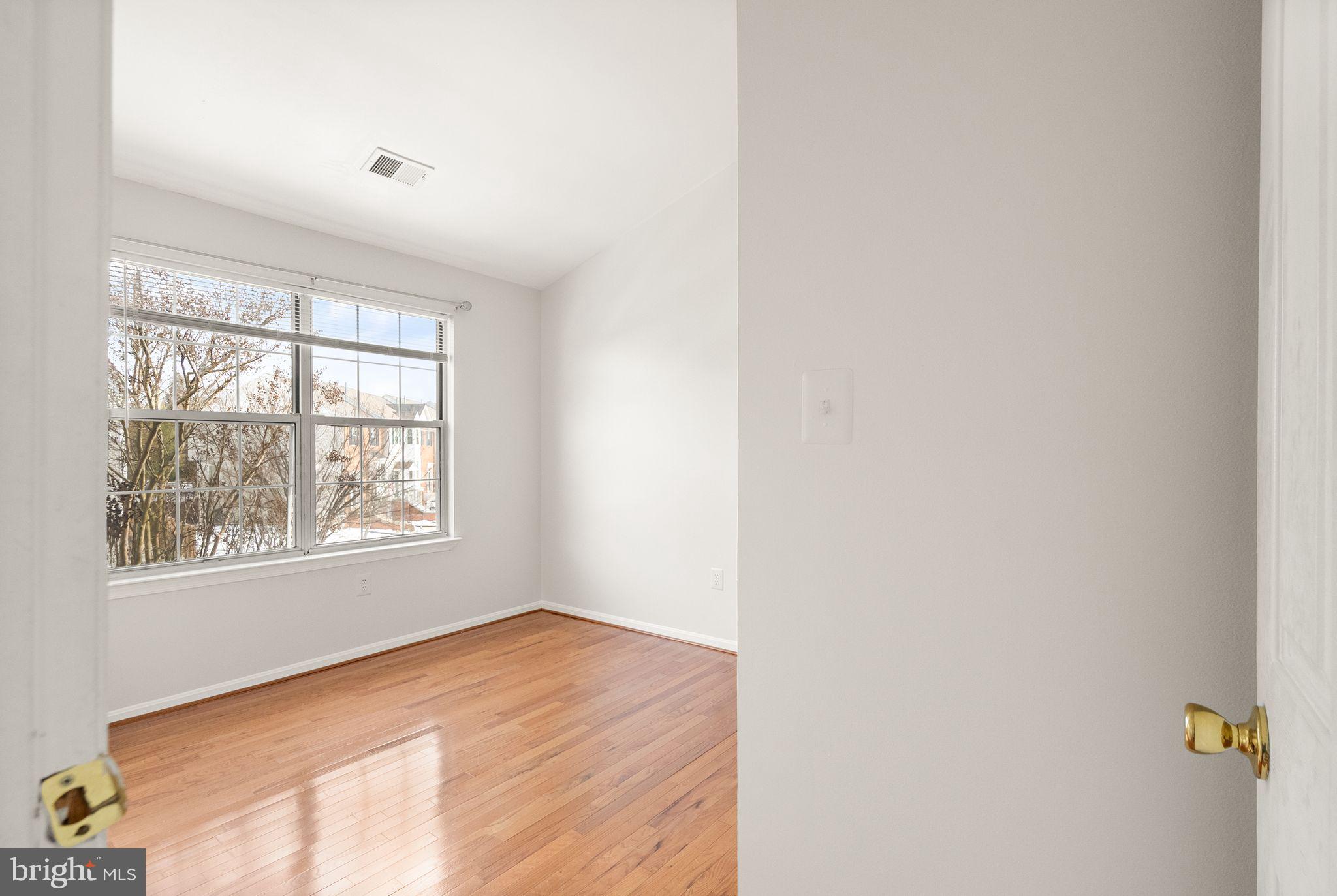 47621 Comer Square Sterling, VA 20165 - Photo 48 of 81 BEDROOM 2