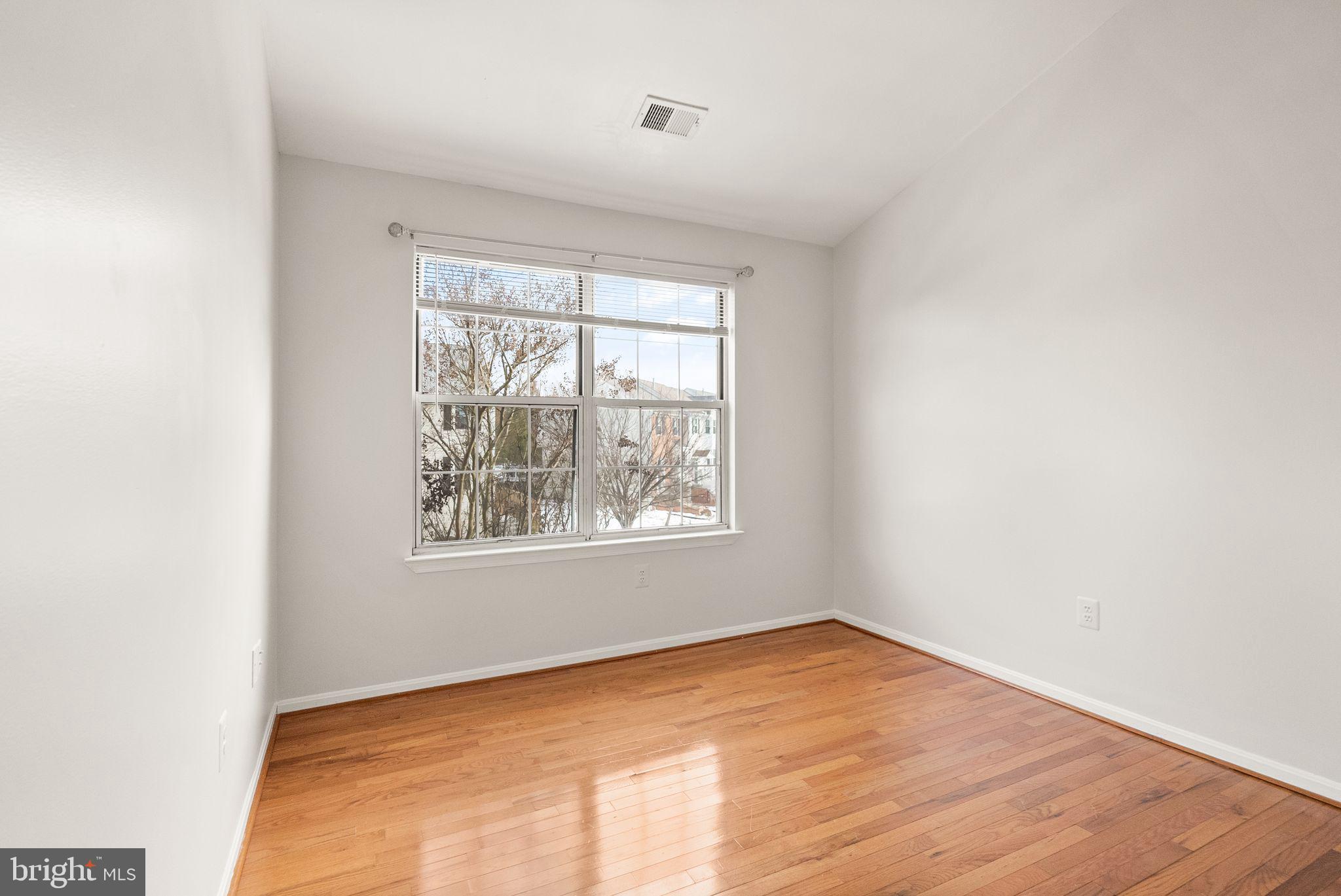 47621 Comer Square Sterling, VA 20165 - Photo 49 of 81 BEDROOM 3