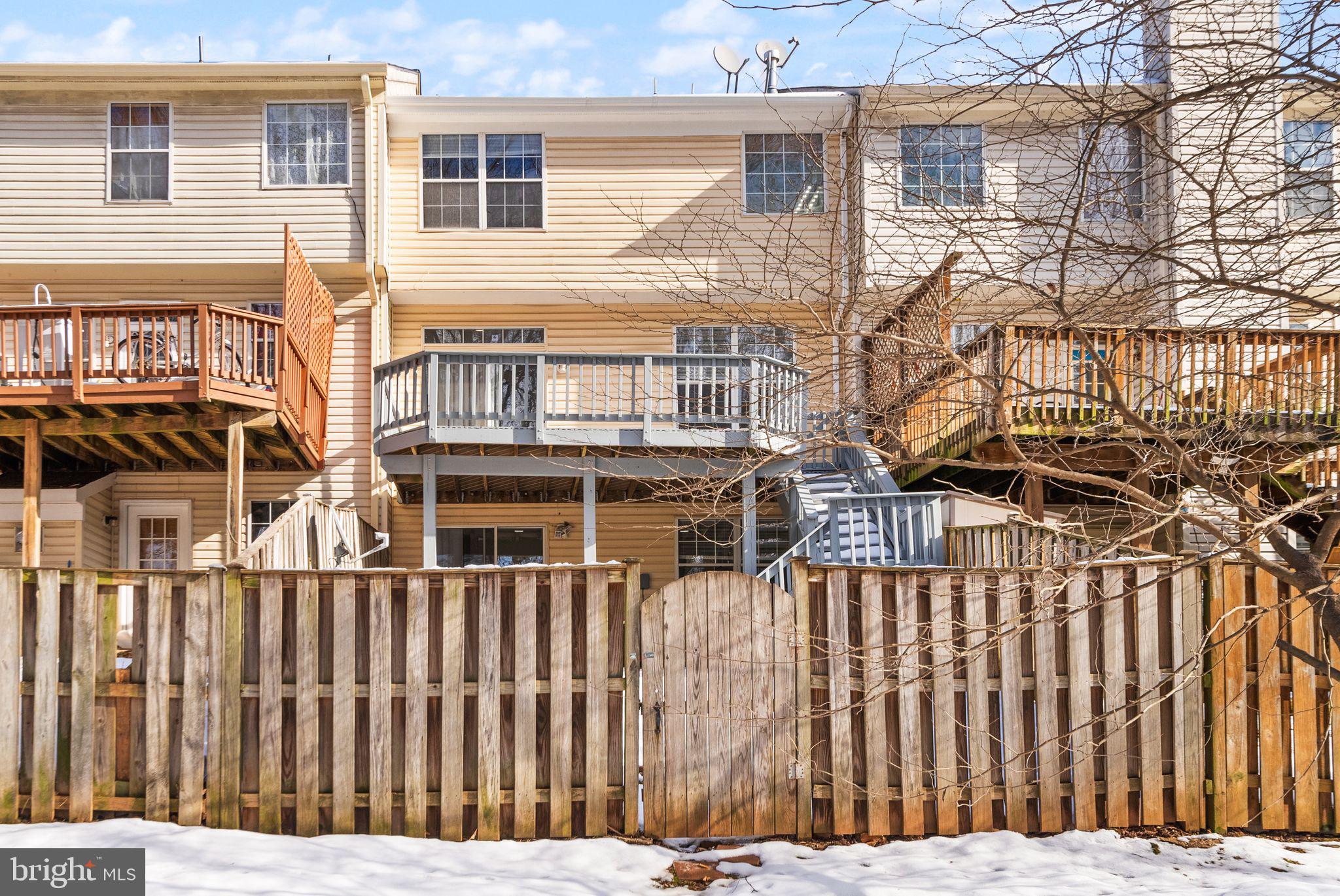 47621 Comer Square Sterling, VA 20165 - Photo 77 of 81 FENCED BACKYARD!!