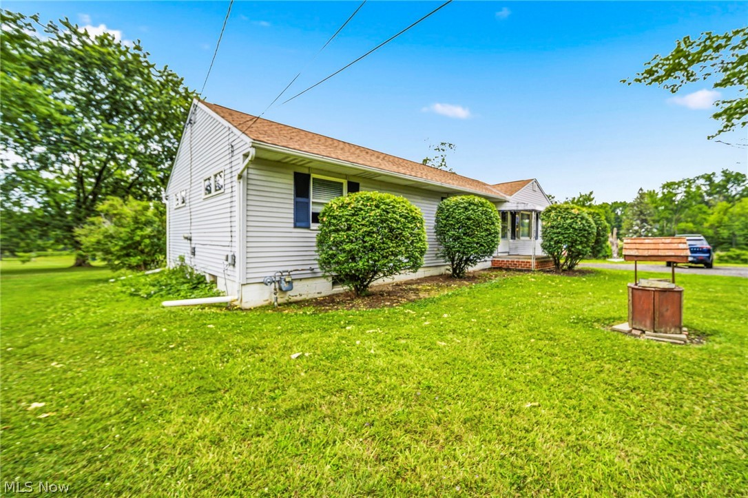 8625 Ravenna Road Chardon, OH 44024 - Photo 5 of 32