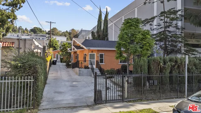$1,700,000 | 1558 North Kenmore Avenue, Los Angeles, CA 90027