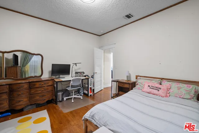 $1,700,000 | 1558 North Kenmore Avenue, Los Angeles, CA 90027