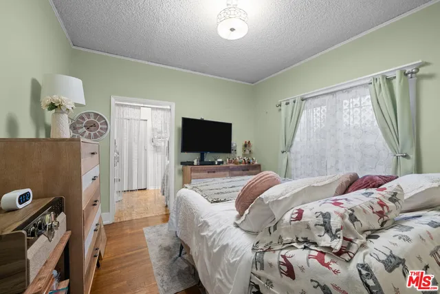 $1,700,000 | 1558 North Kenmore Avenue, Los Angeles, CA 90027