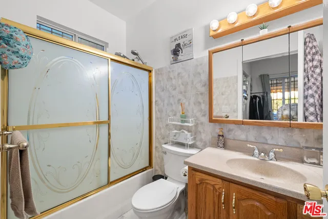 $1,700,000 | 1558 North Kenmore Avenue, Los Angeles, CA 90027