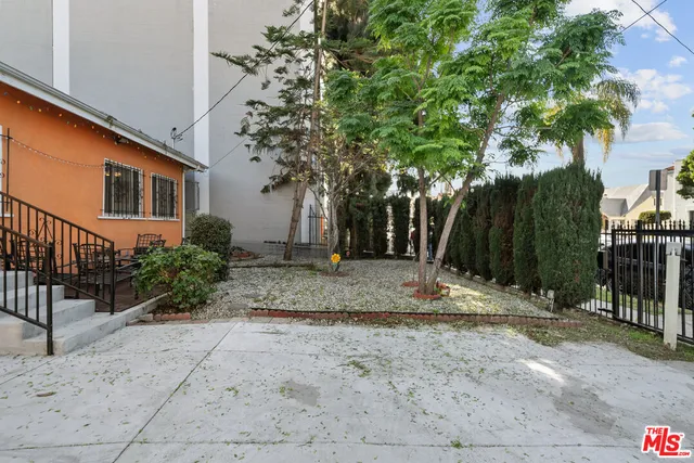 $1,700,000 | 1558 North Kenmore Avenue, Los Angeles, CA 90027