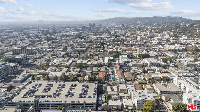 $1,700,000 | 1558 North Kenmore Avenue, Los Angeles, CA 90027