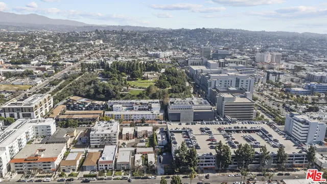 $1,700,000 | 1558 North Kenmore Avenue, Los Angeles, CA 90027