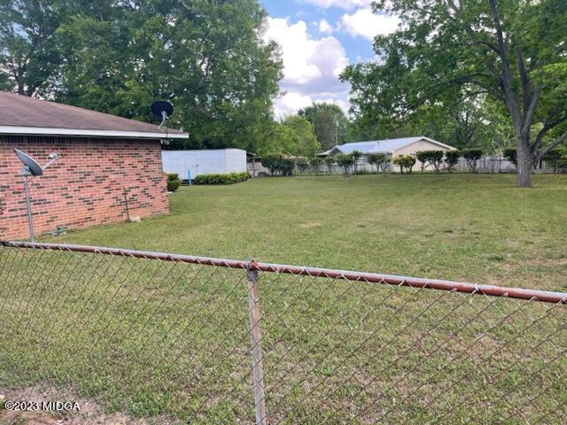 110 Fieldstone Road Warner Robins, GA 31093 - Photo 16 of 38 Yard