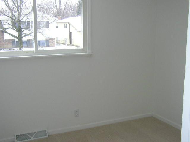 4844 Manitoba Road Columbus, OH 43229 - Photo 10 of 18 Gallery Image 10