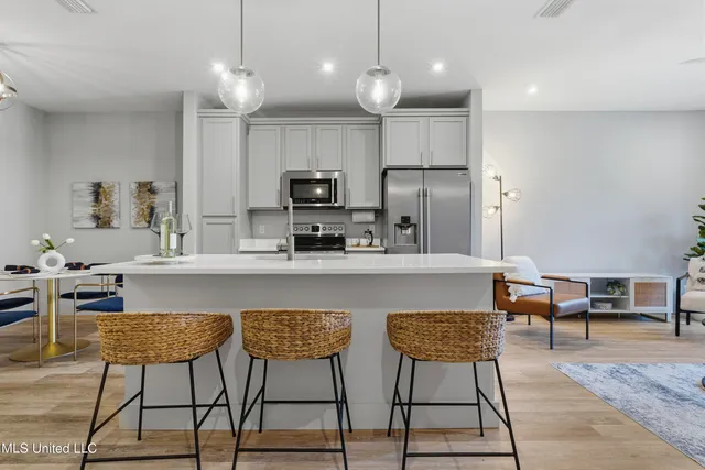 $225,000 | 2501 Bienville Boulevard, Unit 525, Ocean Springs, MS 39564