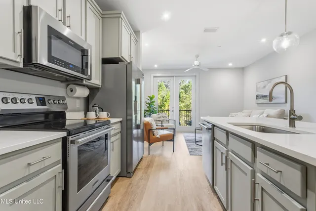 $225,000 | 2501 Bienville Boulevard, Unit 525, Ocean Springs, MS 39564