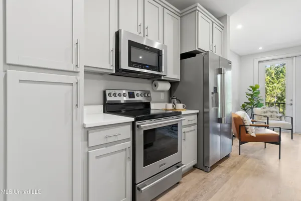 $210,000 | 2501 Bienville Boulevard, Unit 525, Ocean Springs, MS 39564