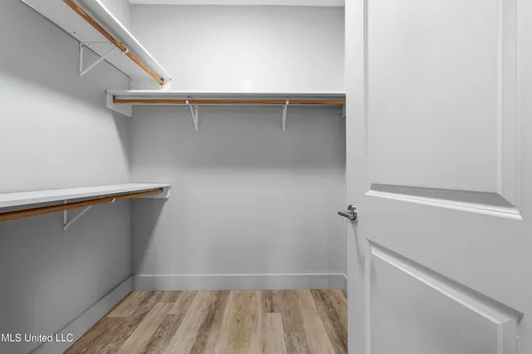 $210,000 | 2501 Bienville Boulevard, Unit 525, Ocean Springs, MS 39564