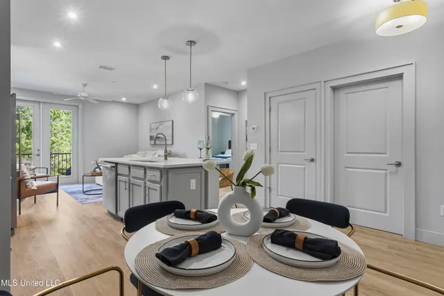 $225,000 | 2501 Bienville Boulevard, Unit 525, Ocean Springs, MS 39564