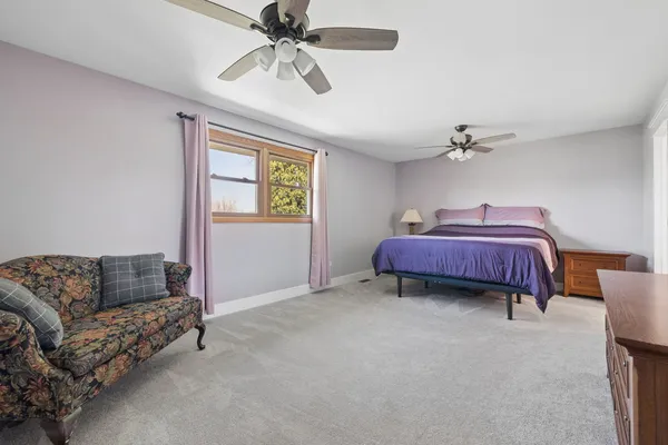 $425,000 | 1404 Carriage Lane, Bolingbrook, IL 60490