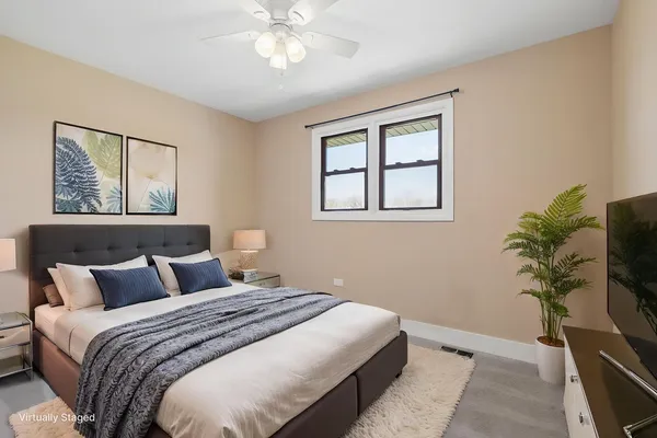 $425,000 | 1404 Carriage Lane, Bolingbrook, IL 60490