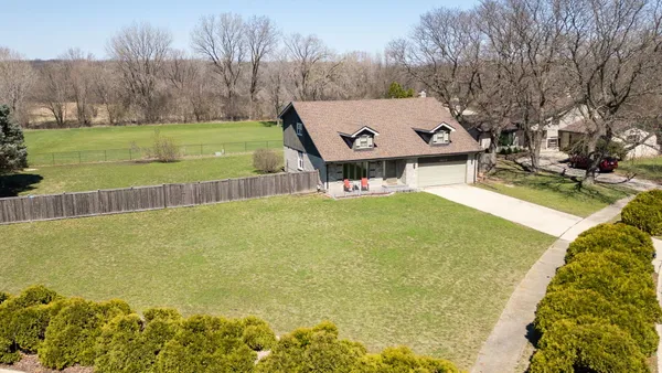 $425,000 | 1404 Carriage Lane, Bolingbrook, IL 60490