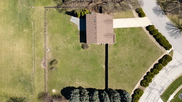 $425,000 | 1404 Carriage Lane, Bolingbrook, IL 60490