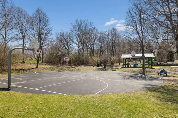 $425,000 | 1404 Carriage Lane, Bolingbrook, IL 60490