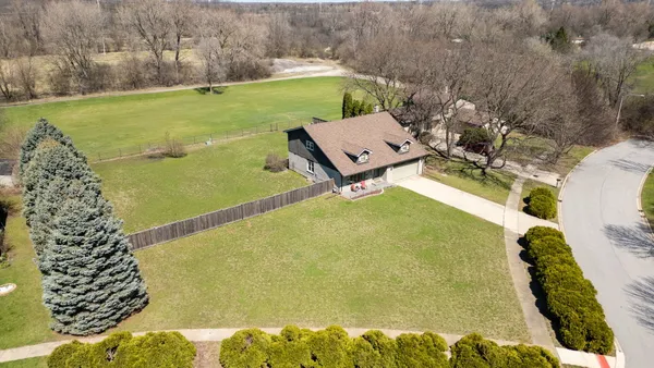 $425,000 | 1404 Carriage Lane, Bolingbrook, IL 60490