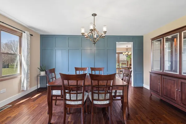 $425,000 | 1404 Carriage Lane, Bolingbrook, IL 60490