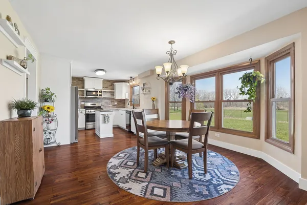 $425,000 | 1404 Carriage Lane, Bolingbrook, IL 60490