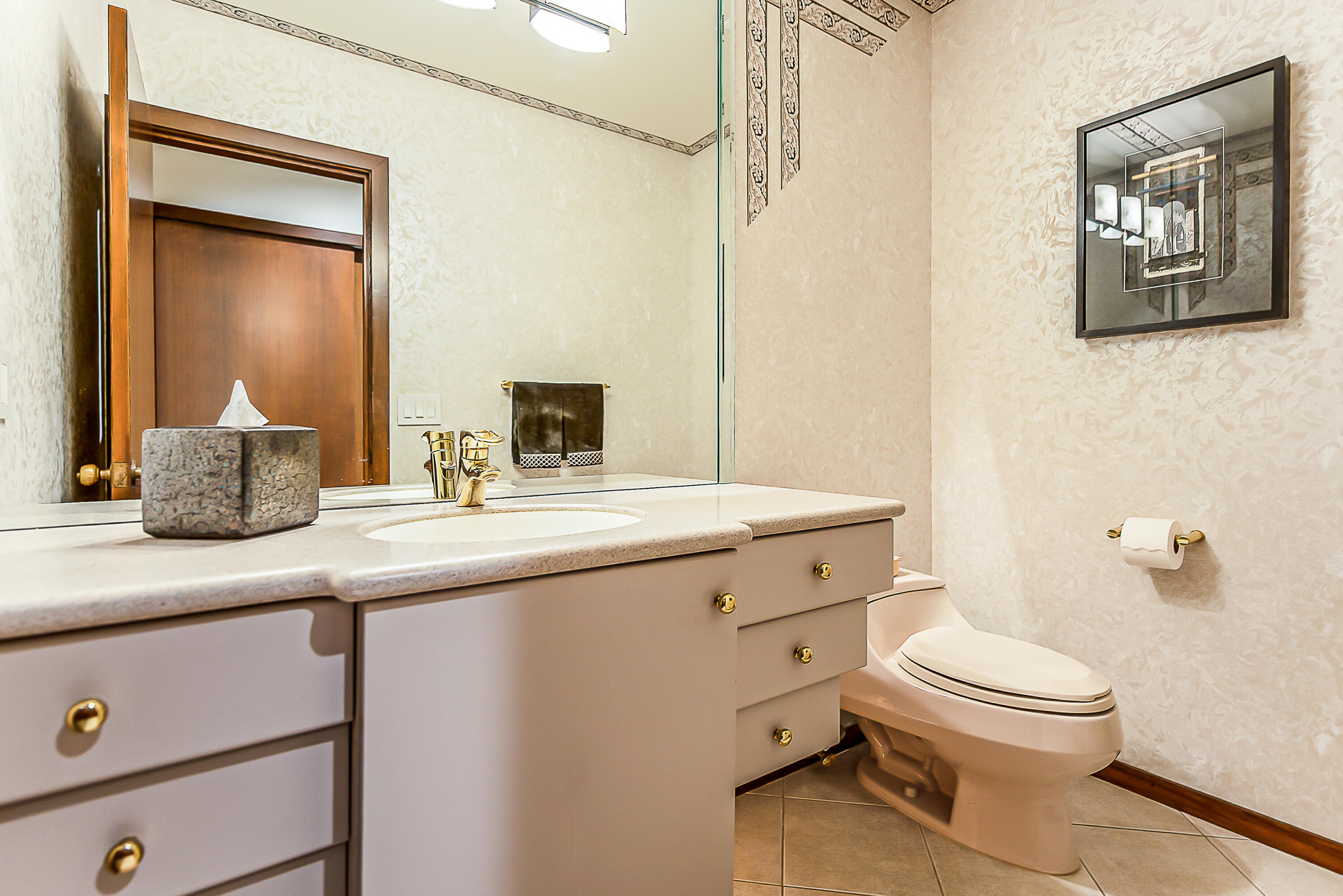 2980 Devonshire Road Ann Arbor, MI 48104 - Photo 23 of 92 DSC_4278