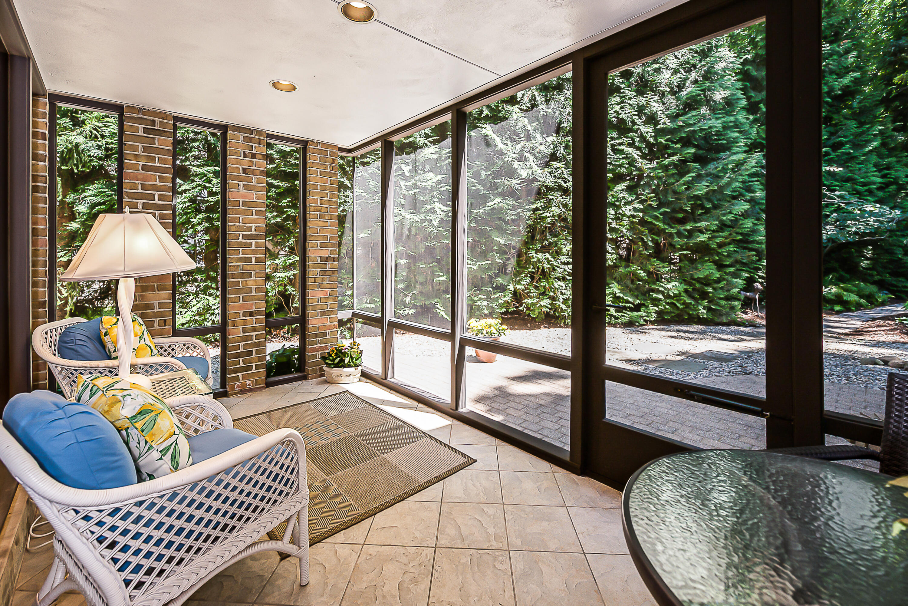 2980 Devonshire Road Ann Arbor, MI 48104 - Photo 28 of 92 Screen Porch