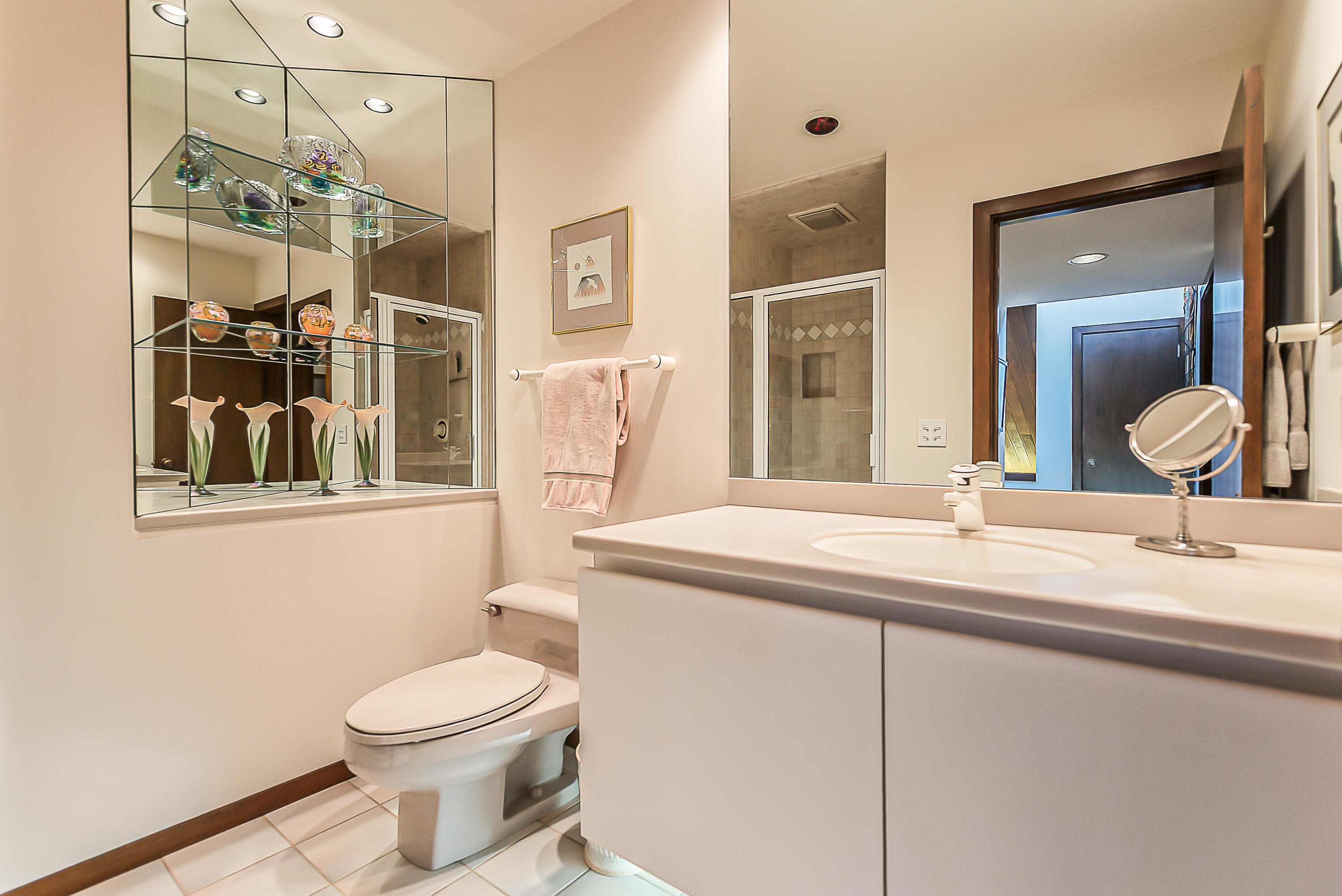 2980 Devonshire Road Ann Arbor, MI 48104 - Photo 52 of 92 2nd Flr Bath