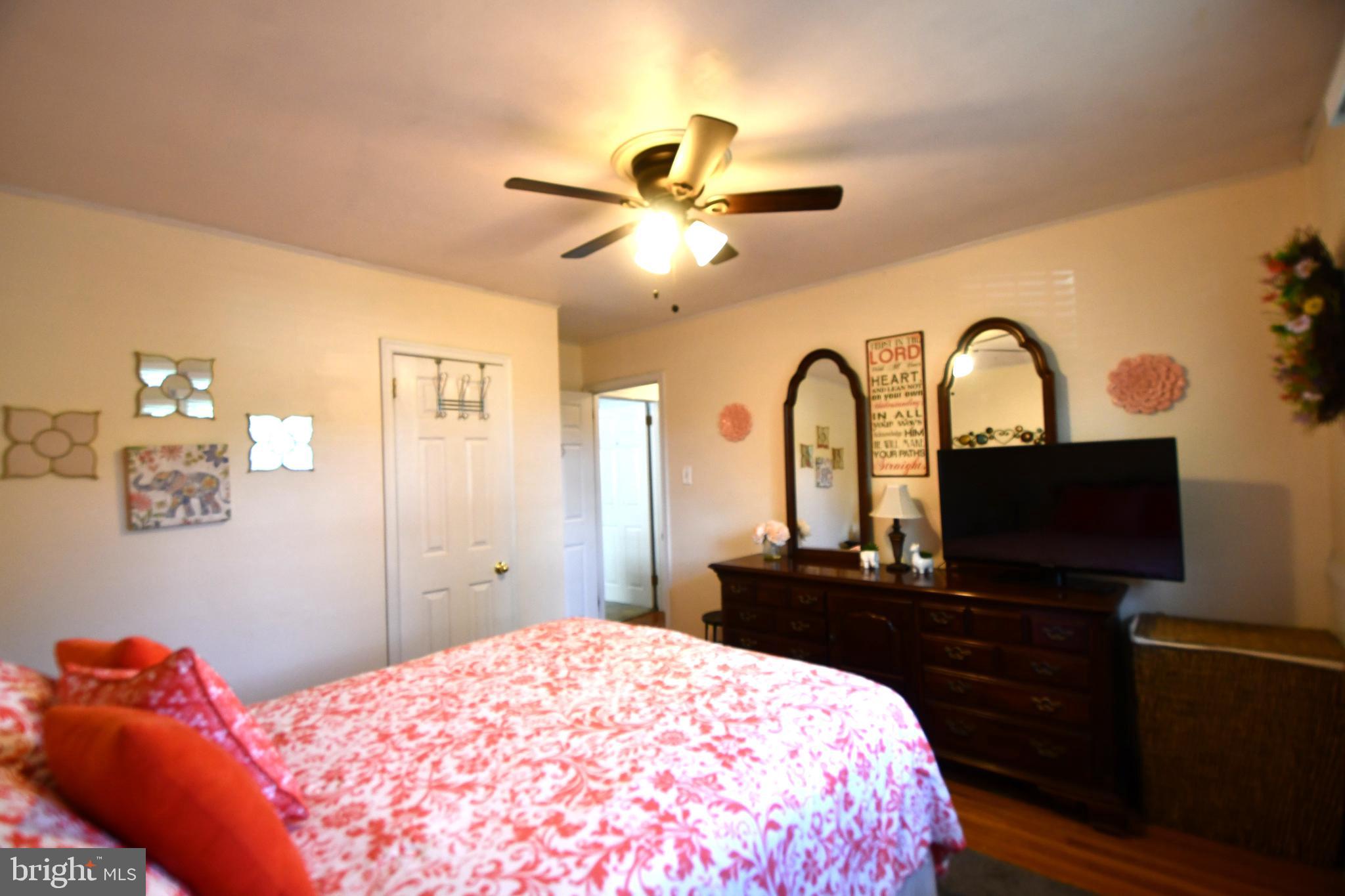 403 Bruce Road Feasterville-Trevose, PA 19053 - Photo 31 of 40