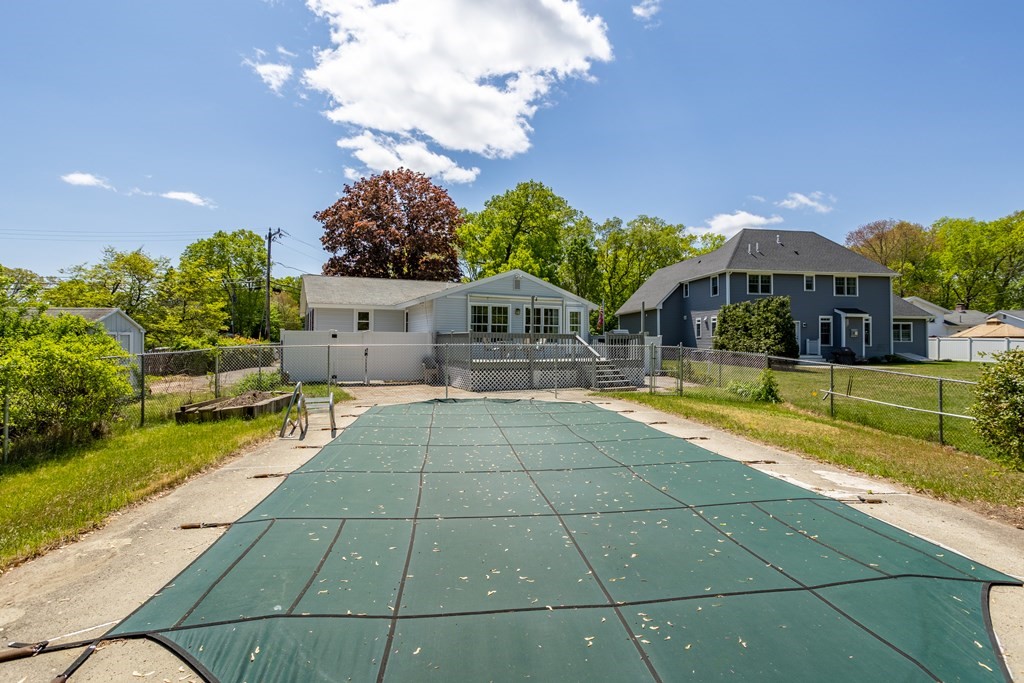 5 Eugene Road Burlington, MA 01803 - Photo 5 of 27 Gallery Image 5