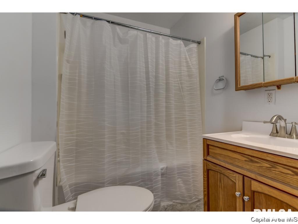 2229 East Keys Avenue Springfield, IL 62702 - Photo 11 of 31
